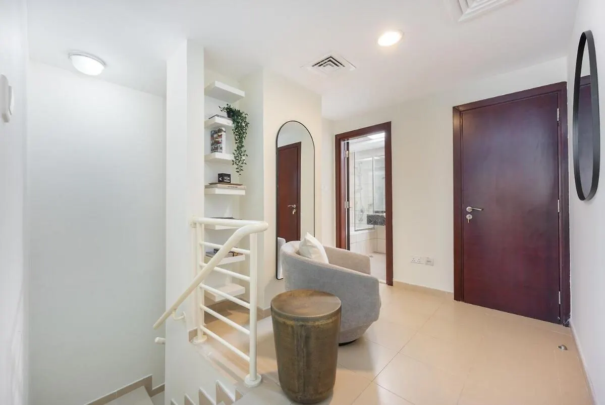 Lovely 1-Bedroom Apartment Perfect For 4 In Jlt Dubai